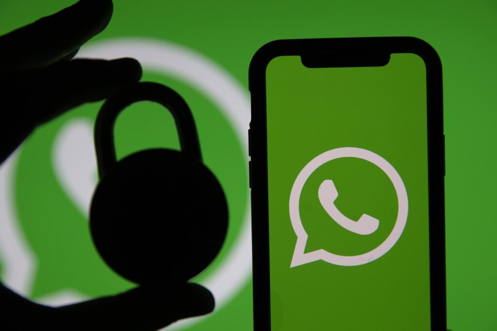 WhatsApp privacy UK